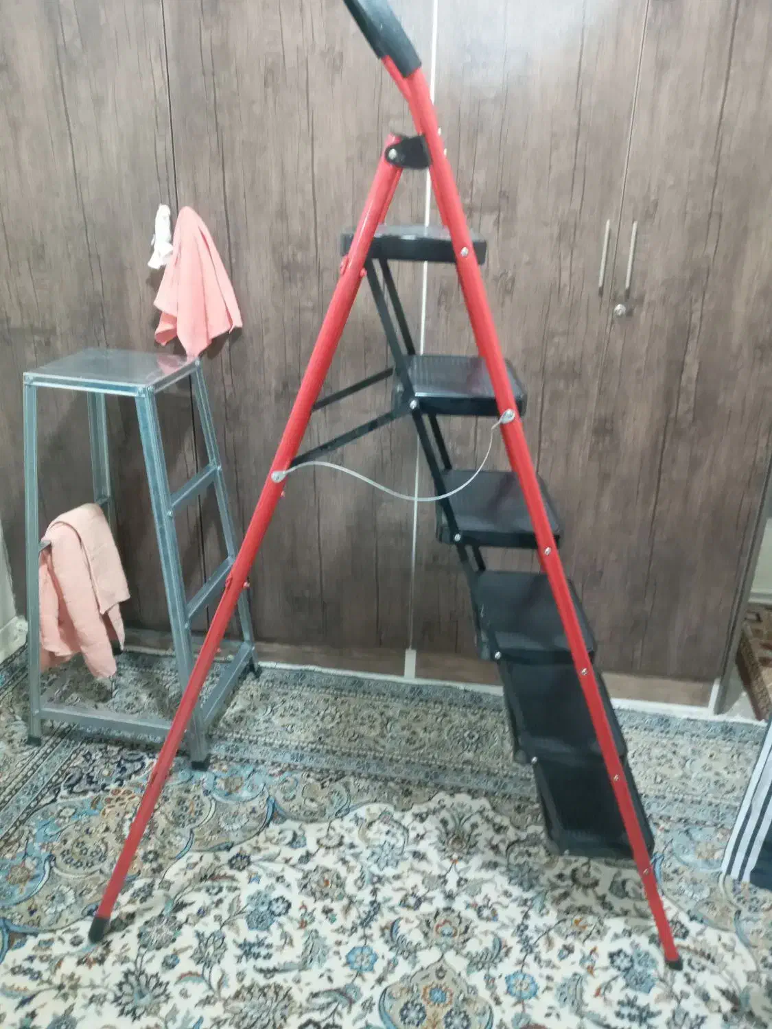 نردبان ۶پله نو|ابزارآلات|ورامین, ورامین|دیوار