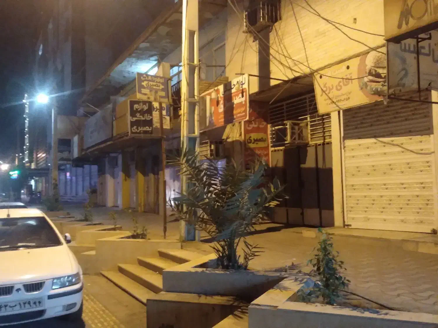 مغازه ۴۰ متری خیابان شهید امینی|اجارهٔ مغازه و غرفه|میناب, |دیوار