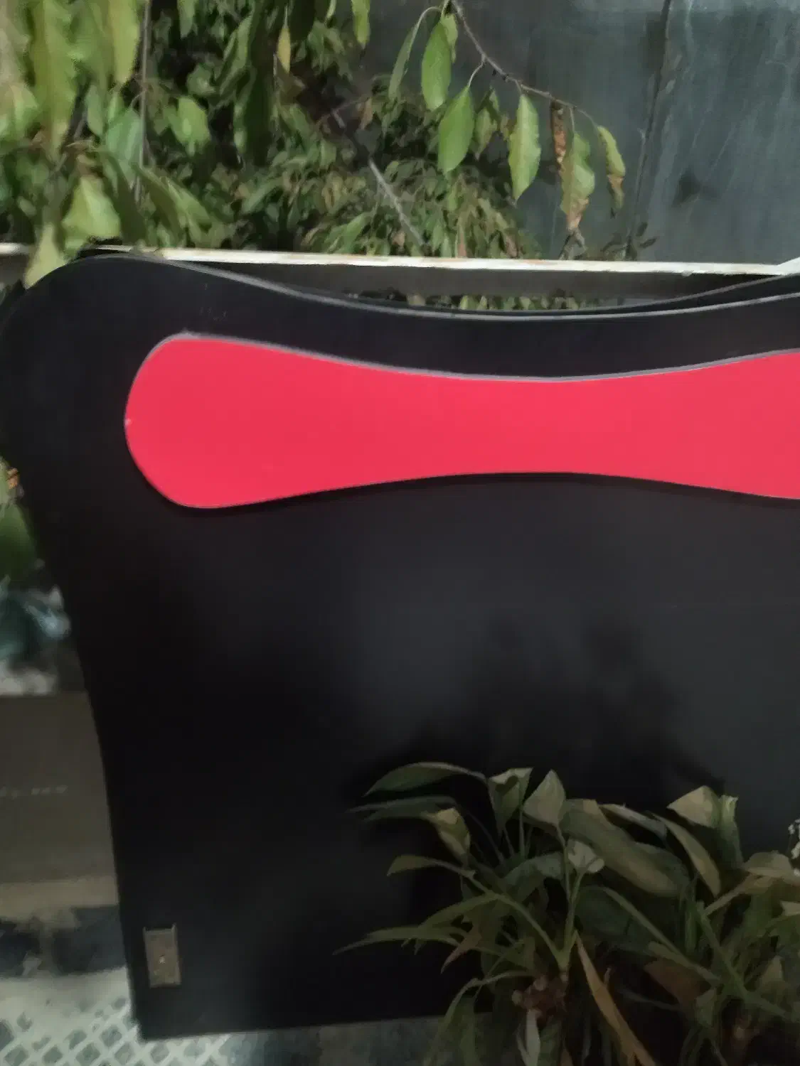 2تخت خواب نوجوان لباس وشال وکلاه دخترونه.|تخت و سرویس خواب|نورآباد, |دیوار