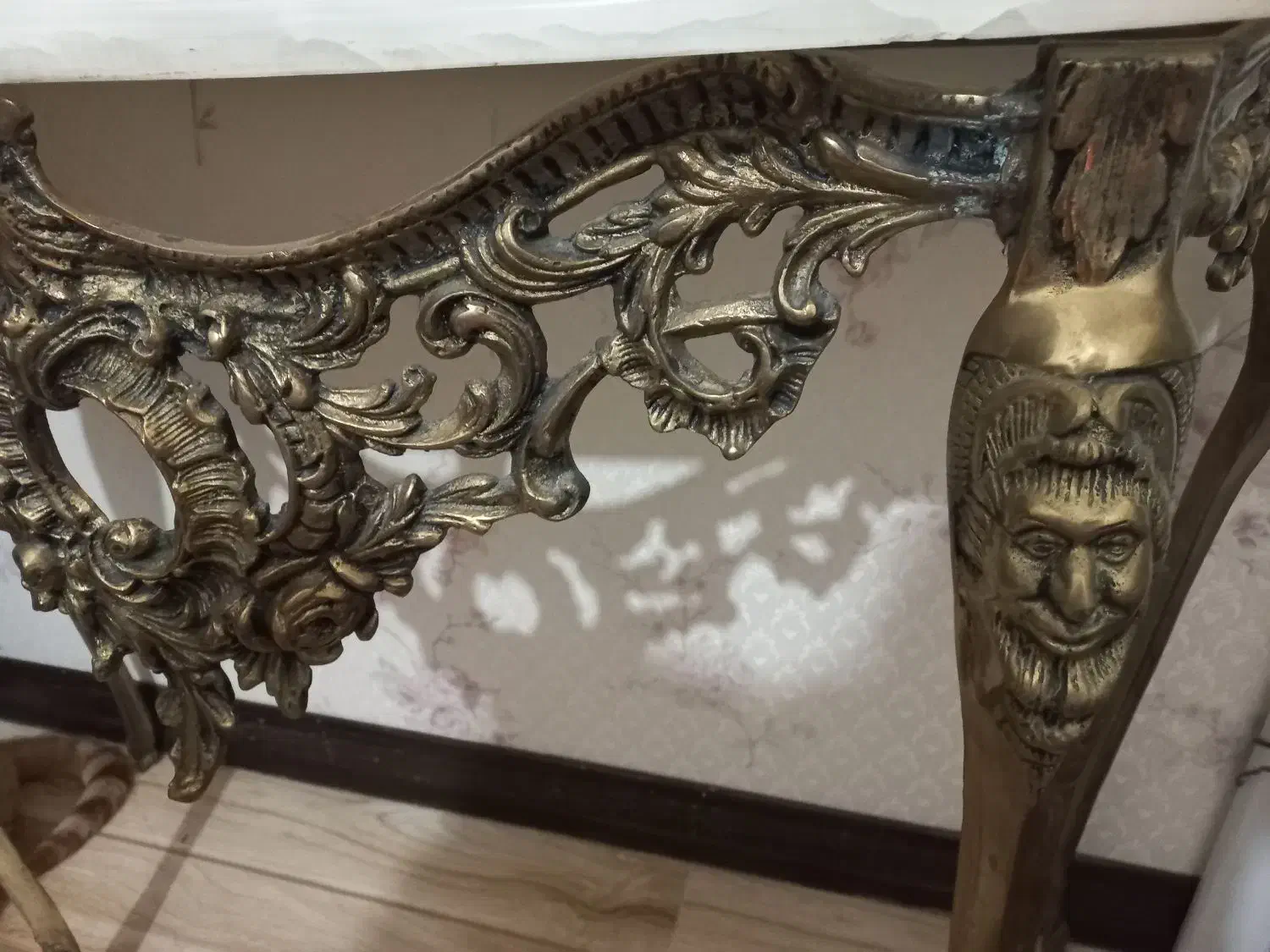 ایینه وشمعدان برنز|آینه|بروجرد, |دیوار