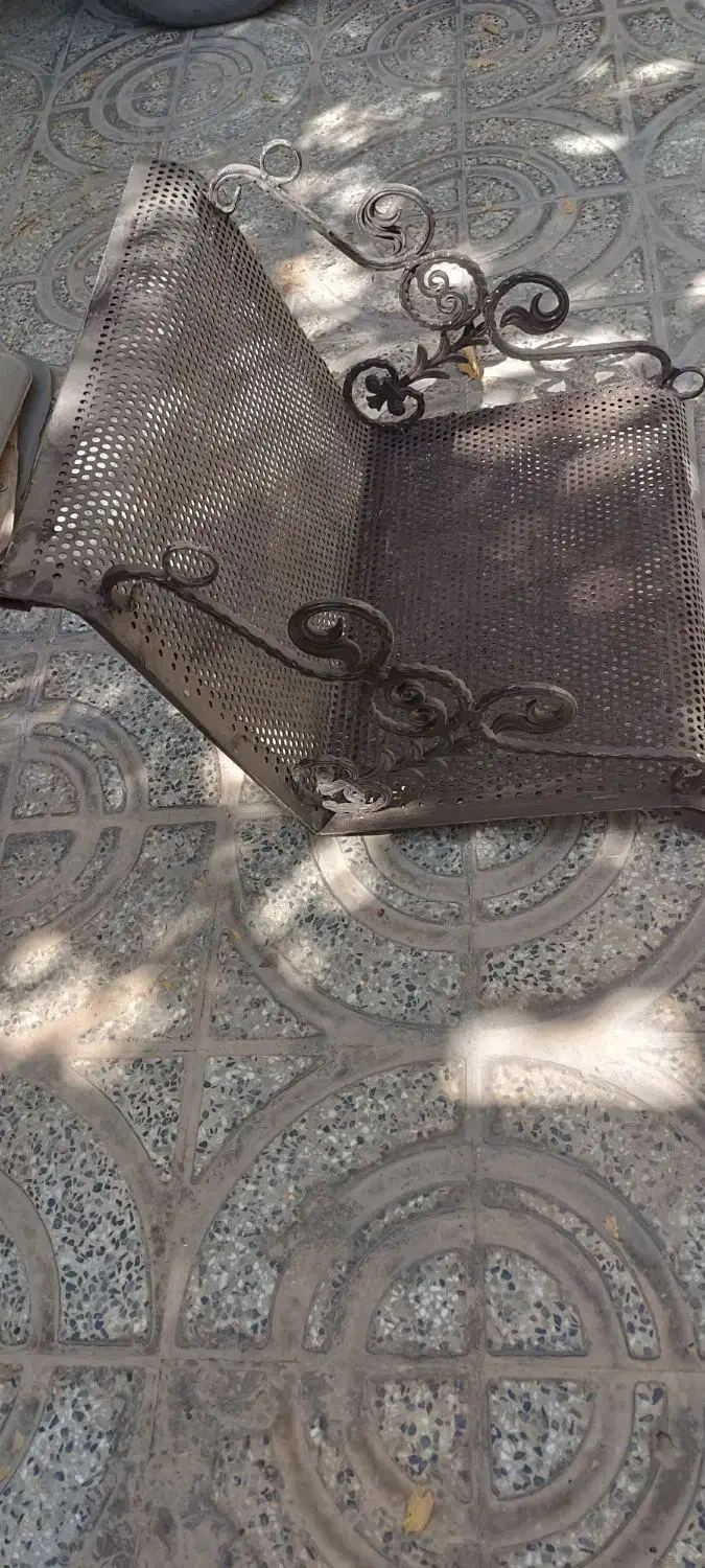 اسباب بازی|اسباب‌‌بازی|بروجن, |دیوار