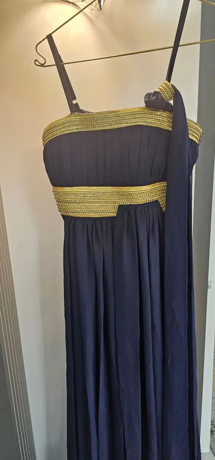 دو دست لباس کاملا سالم|لباس|رشت, پل تالشان|دیوار