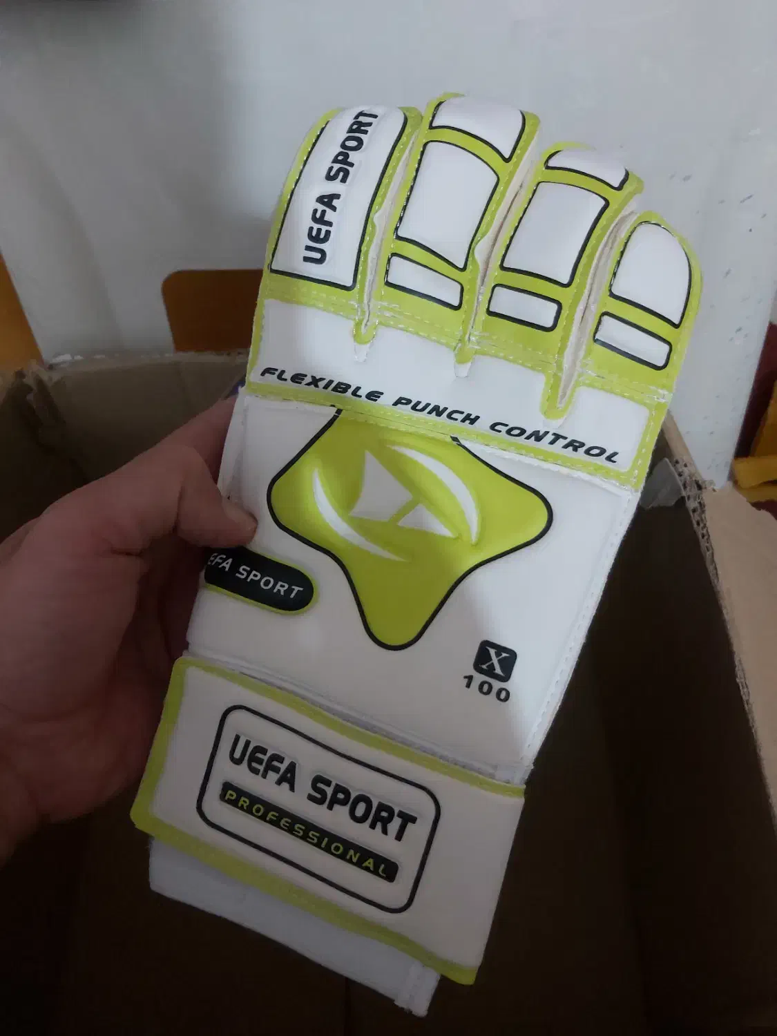 دستکش دروازه بانی|تجهیزات ورزشی|امیدیه, |دیوار