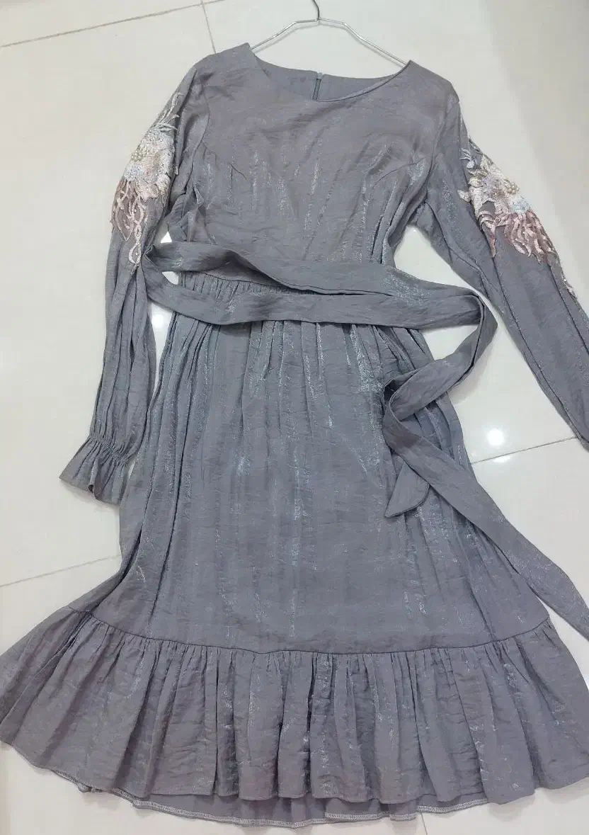 تعدادی مانتو|لباس|قزوین, |دیوار