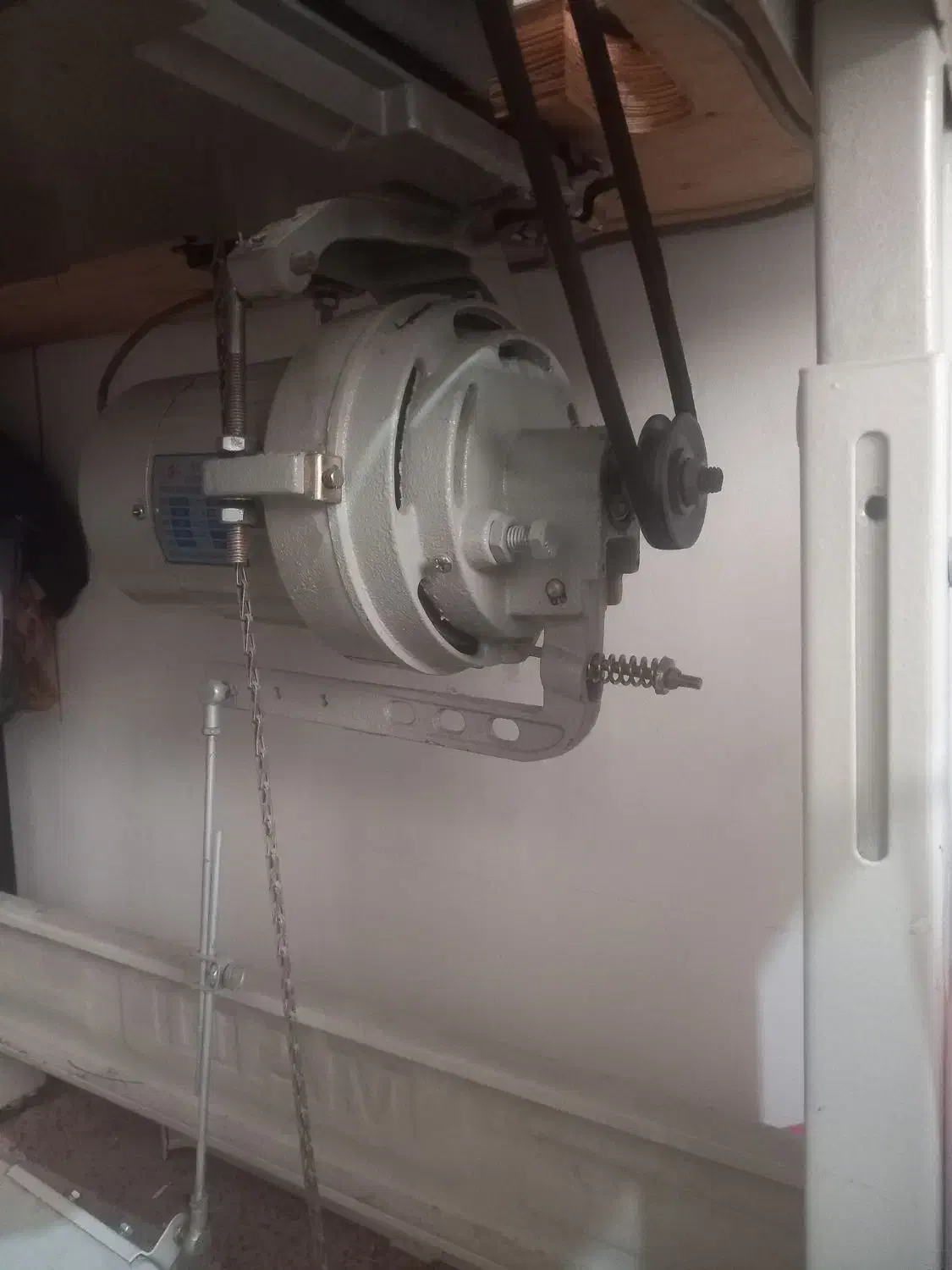 سردوز ۵نخ صنعتی.چرخ راسته صنعتی|چرخ خیاطی و ریسندگی|گرگان, |دیوار