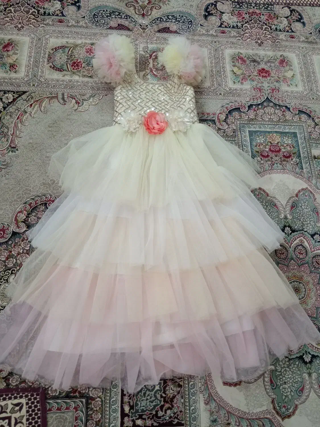 لباس عروس بچگانه|لباس|زبرخان, |دیوار