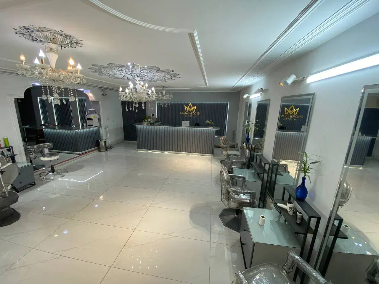 اجاره محیط آموزش پوست، اسکالپ، آرایشگری|اجارهٔ کوتاه‌مدت دفتر کار و فضای آموزشی|شیراز, فلکه گاز|دیوار