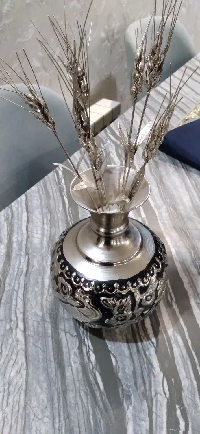 گلدان و گل|کلکسیون اشیاء عتیقه|قزوین, |دیوار