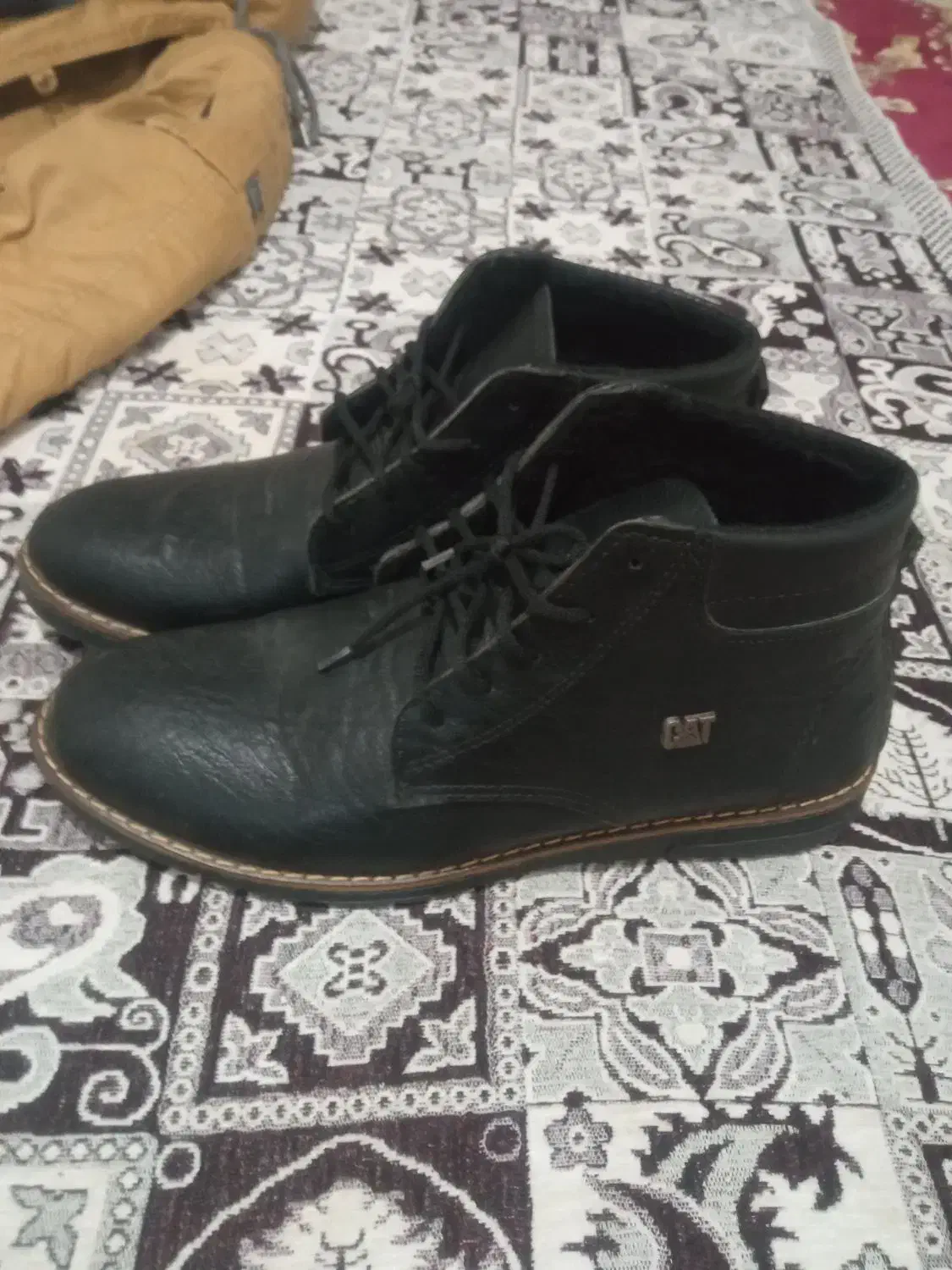 کفش درحد نو|کیف، کفش، کمربند|کلاله, |دیوار