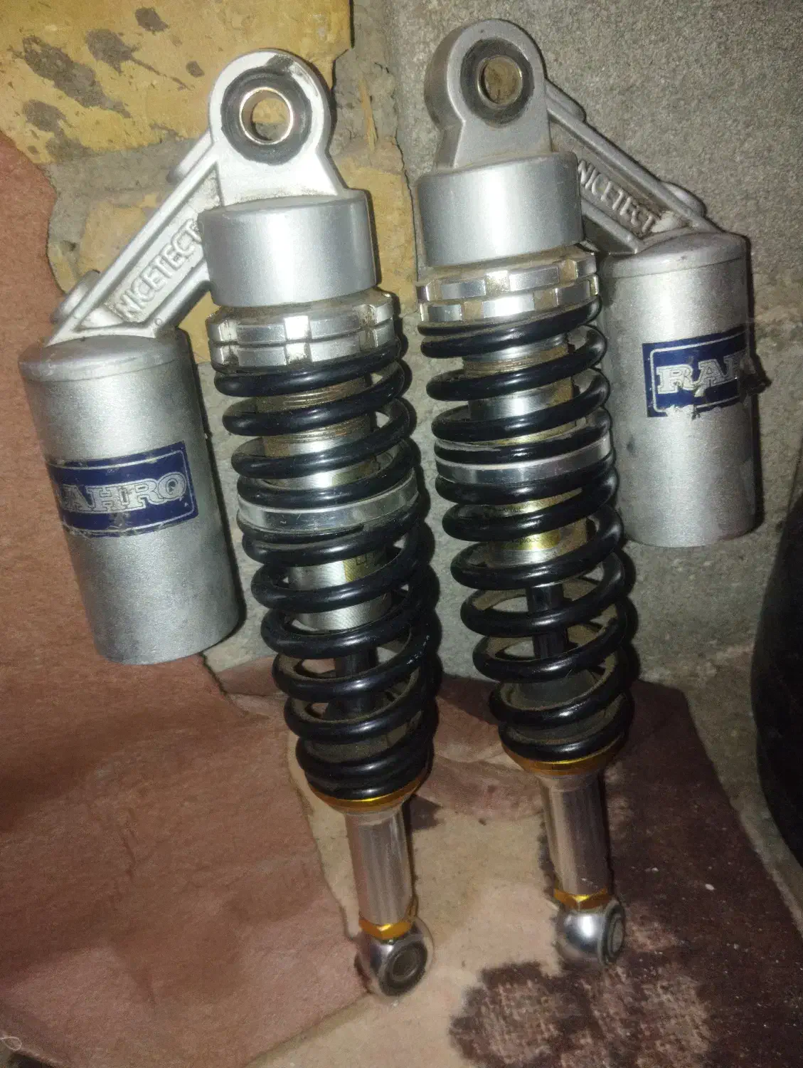 کمک عقب رهرو بادی|قطعات یدکی و لوازم جانبی|جوادآباد, |دیوار