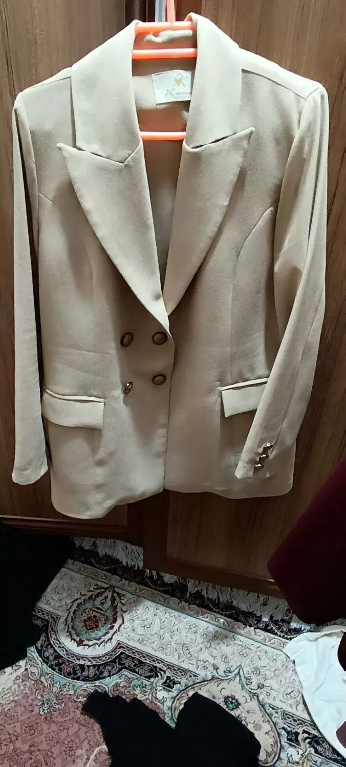 تعدادی کت ولباس مجلسی برازجان|لباس|برازجان, |دیوار