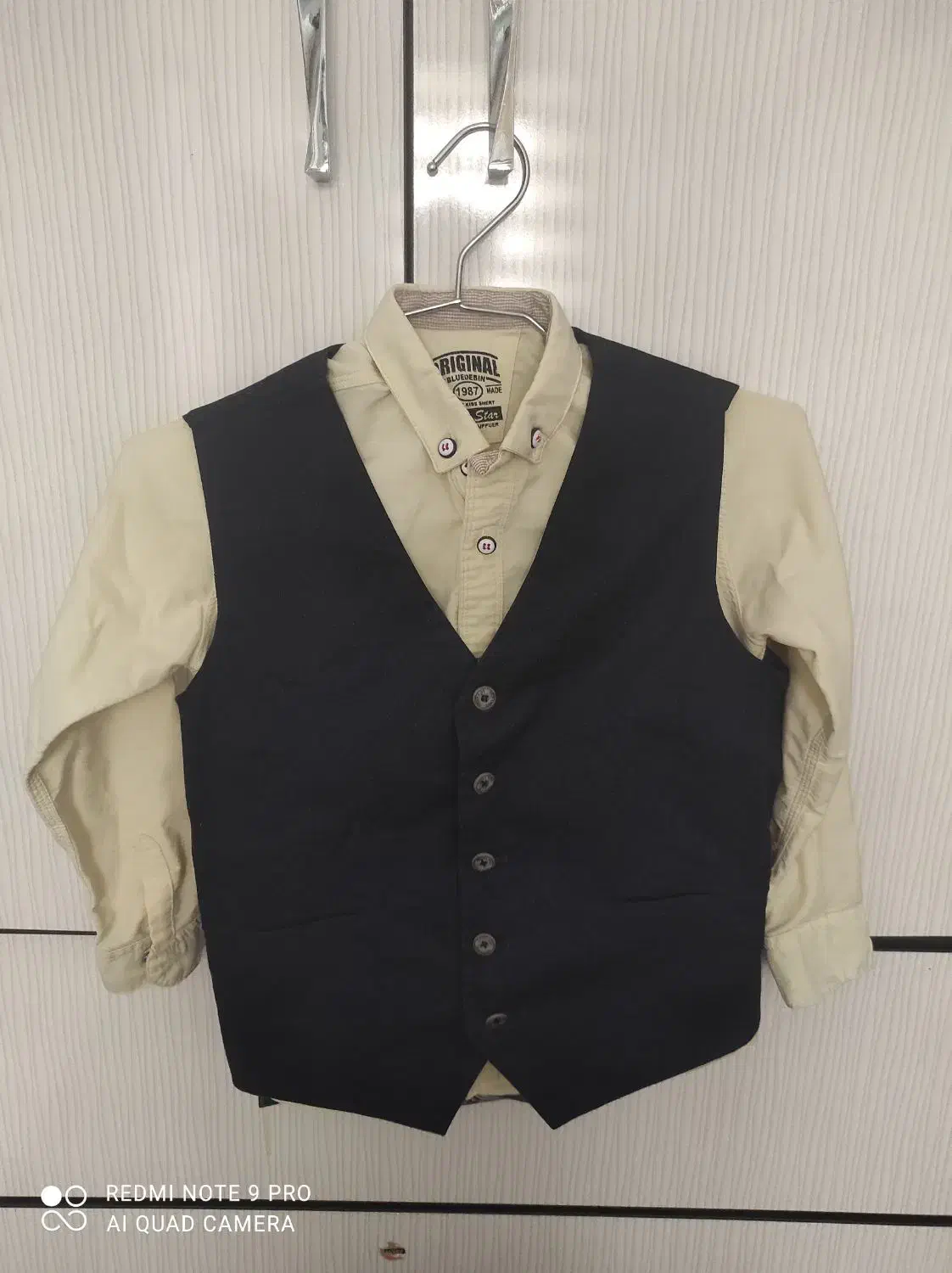 جلیقه با پیراهن بچه گانه|لباس|فین, |دیوار