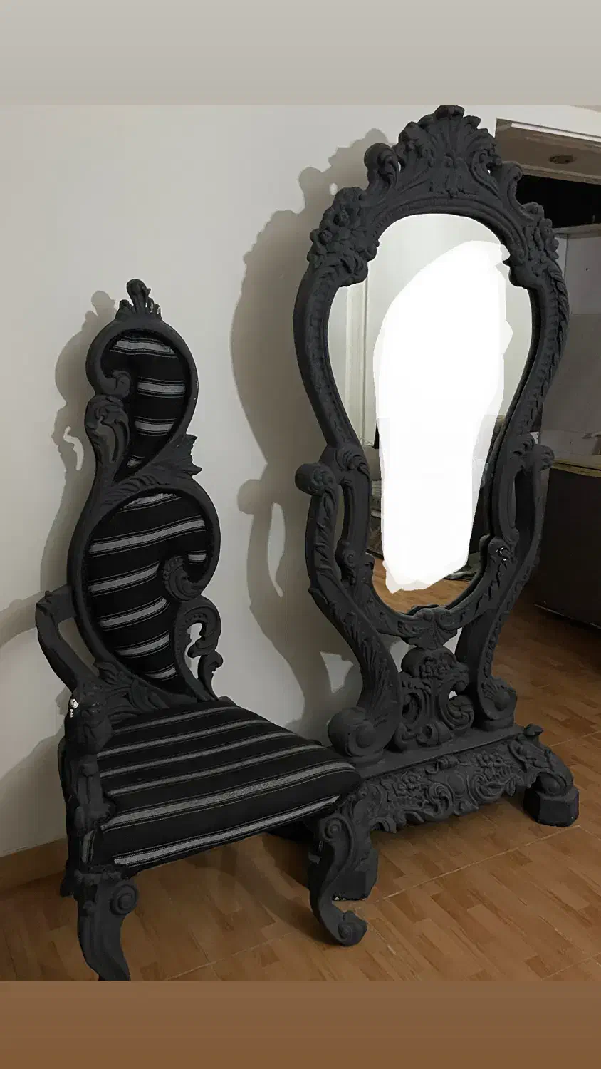 ایینه و صندلی|آینه|رشت, بلوار گیلان|دیوار