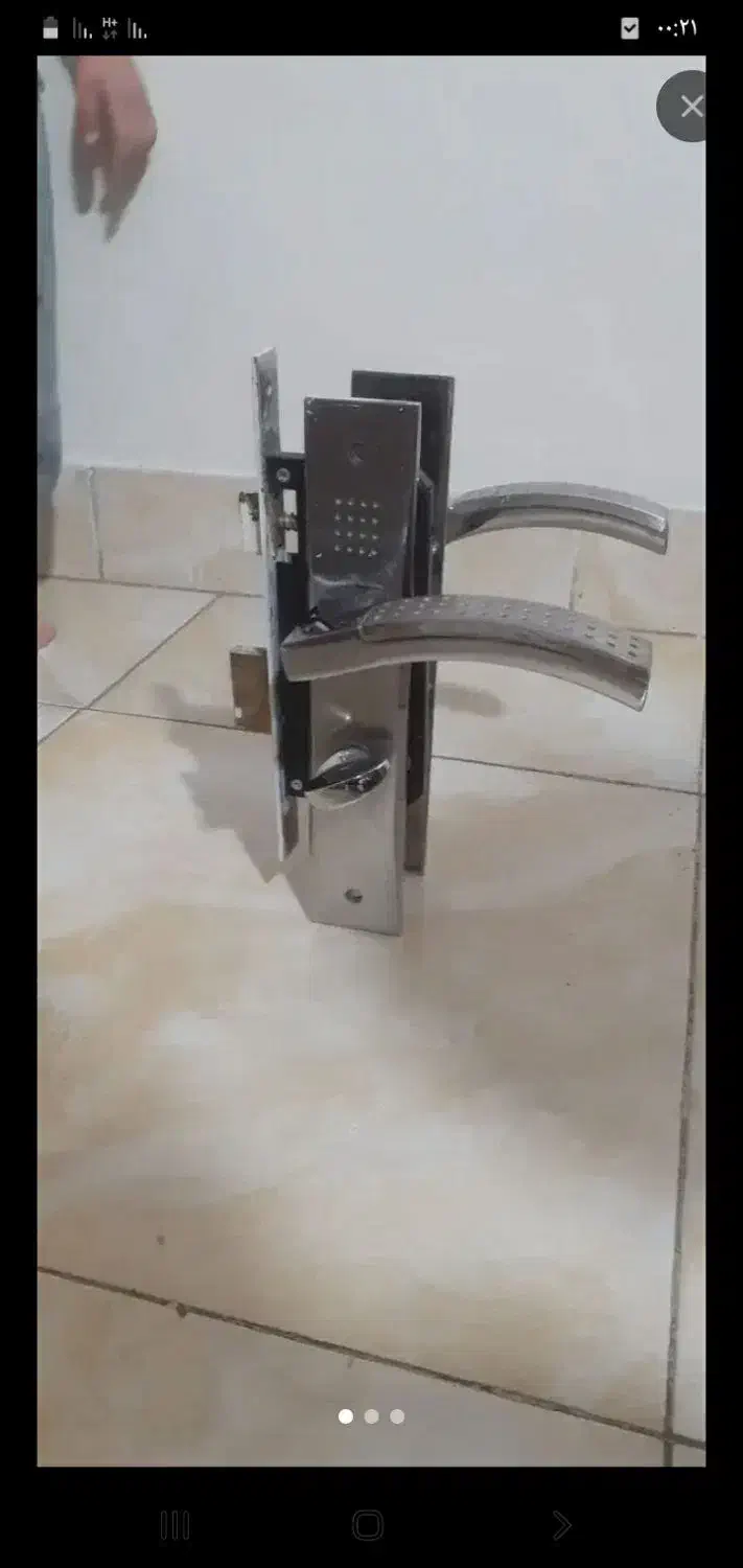 قفل درب|ابزارآلات|شهر ری, شهید غیوری (ابن باویه)|دیوار