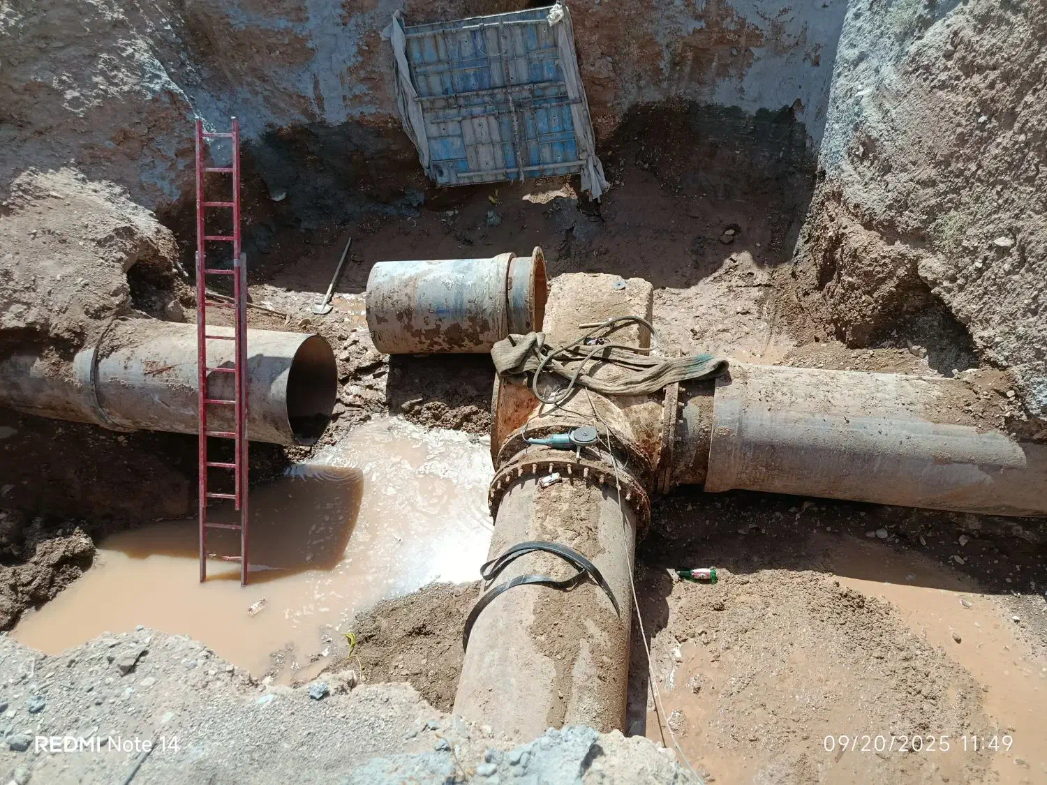 اجرا و جوشکاری لوله های پلی اتیلن ، چدن و آزبست.|خدمات پیشه و مهارت|قم, چهل درخت|دیوار