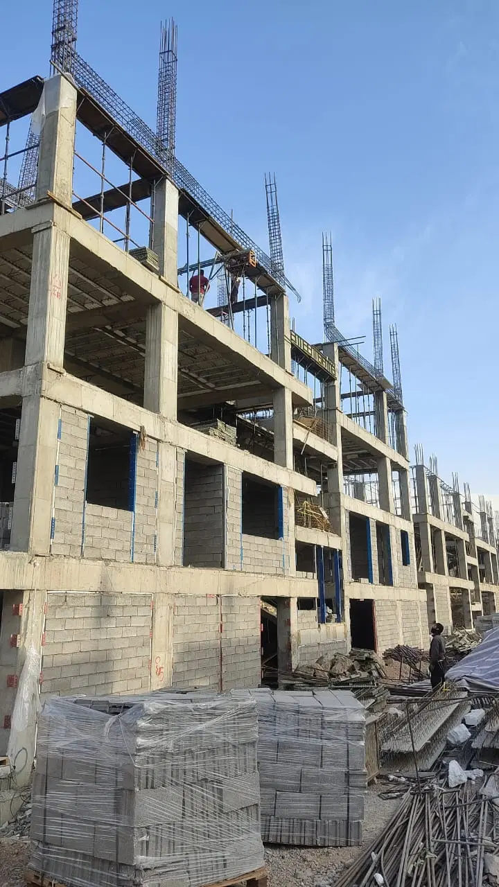 استخدام بنا وکارگر ساده جوشکار والپست|استخدام معماری، عمران و ساختمانی|تهران, شهرک امیرالمومنین|دیوار
