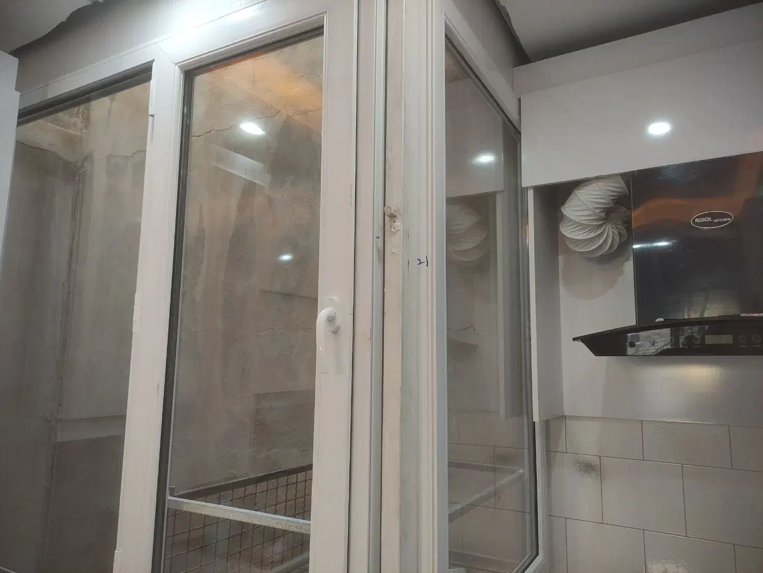 تعمیر وریگلاژ وساخت درب وپنجره دوجداره توری پلیسه|خدمات پیشه و مهارت|کرمانشاه, |دیوار