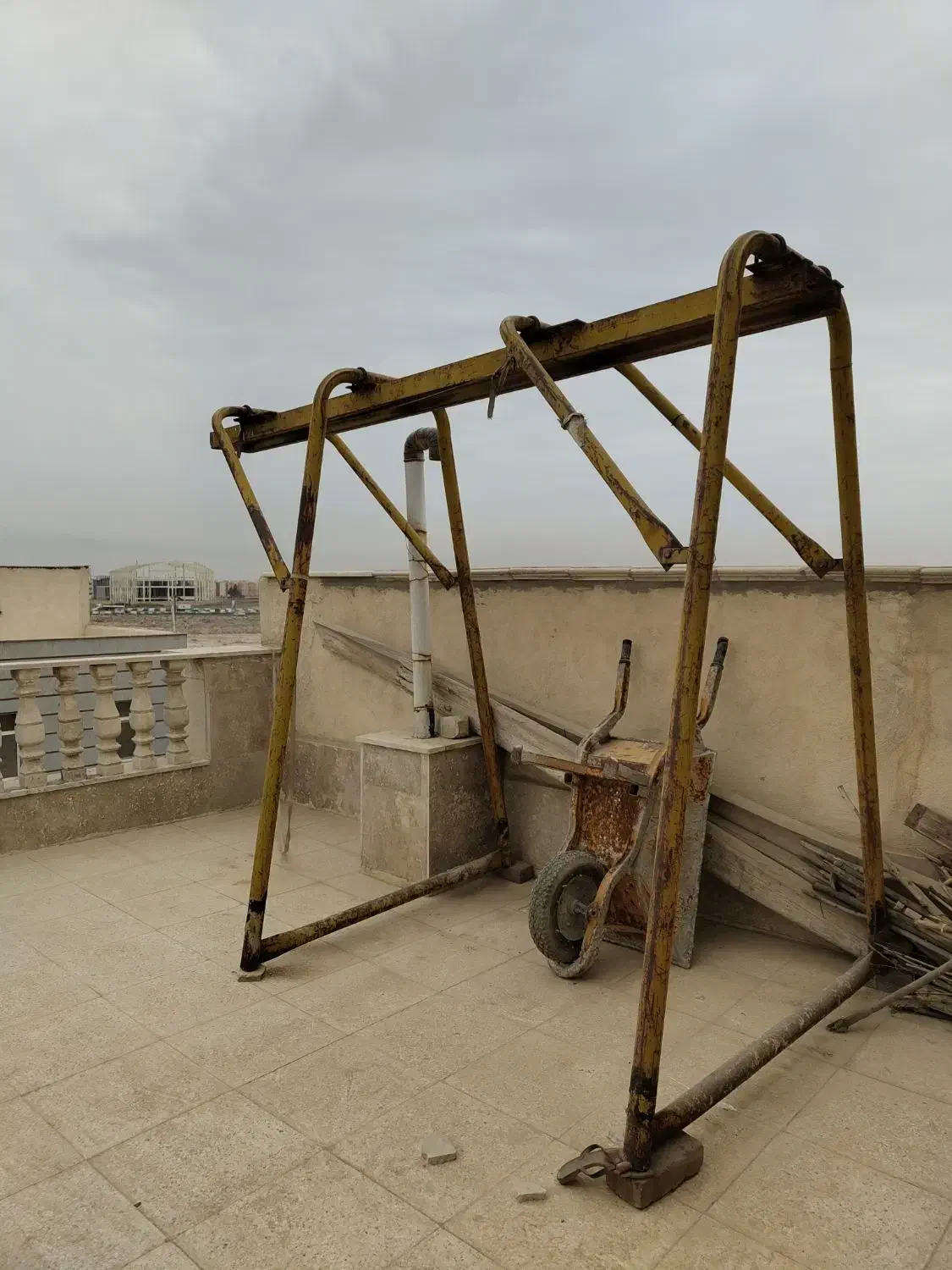 بالابرساختمانی|مصالح و تجهیزات ساختمان|اسلام‌شهر, شهرک واوان|دیوار