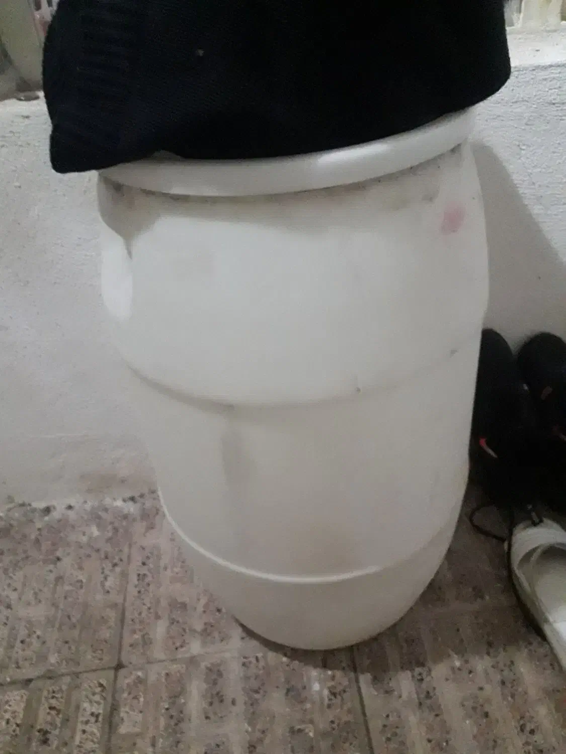 گالن|ظروف نگهدارنده، پلاستیکی، یک‌بارمصرف|تبریز, |دیوار