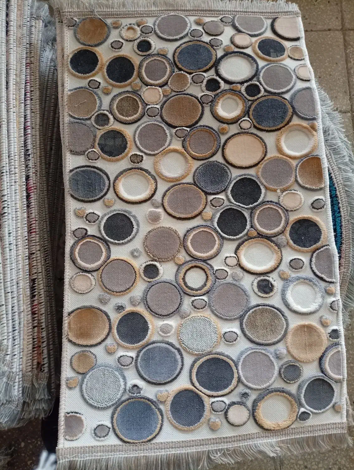 پادری فانتزی|پادری|آران و بیدگل, |دیوار