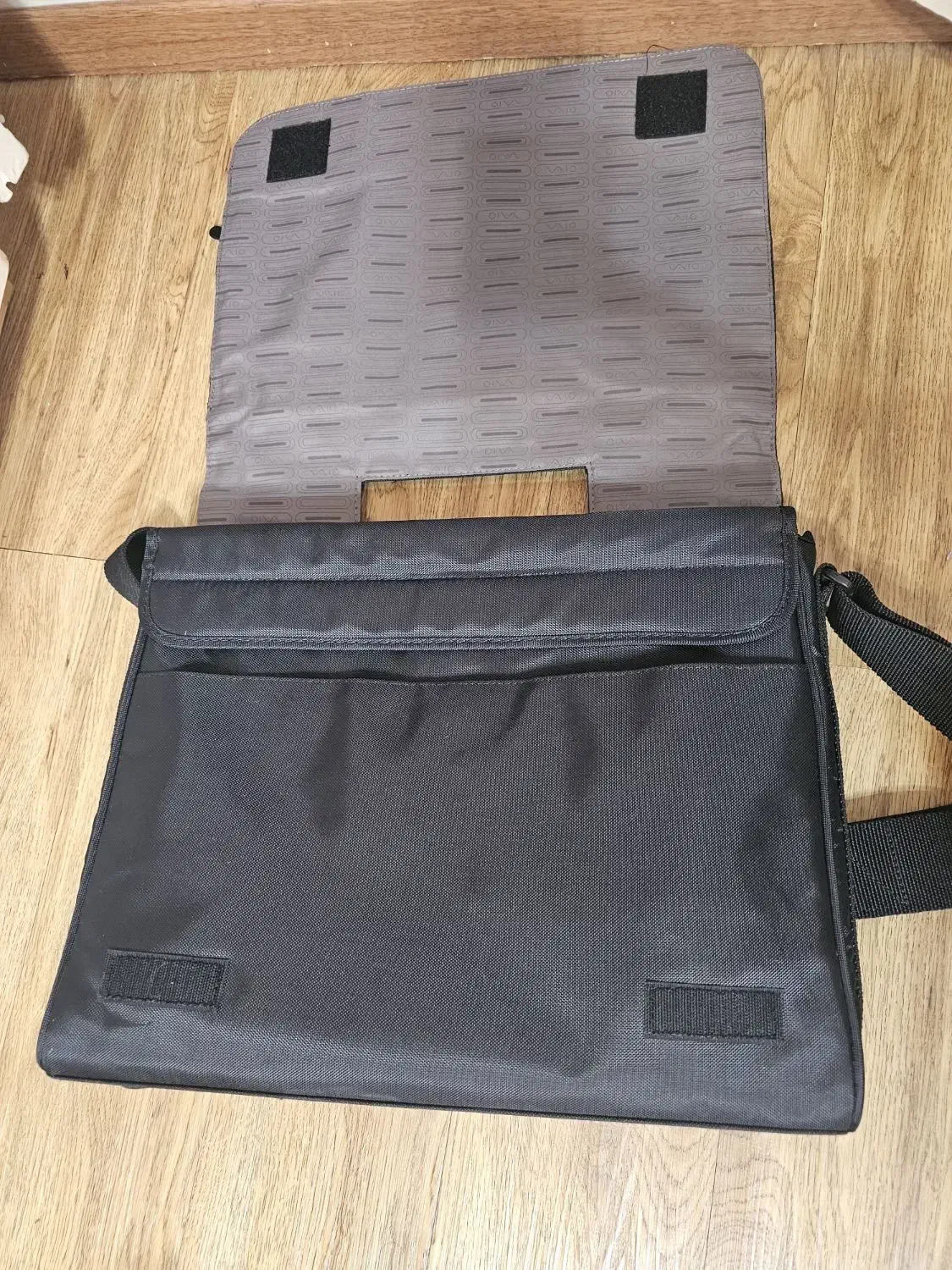 کیف لپ تاپ سونی کاملا نو مناسب ۱۴ تا ۱۵.۶ اینچ|قطعات و لوازم جانبی رایانه|تهران, میرداماد|دیوار