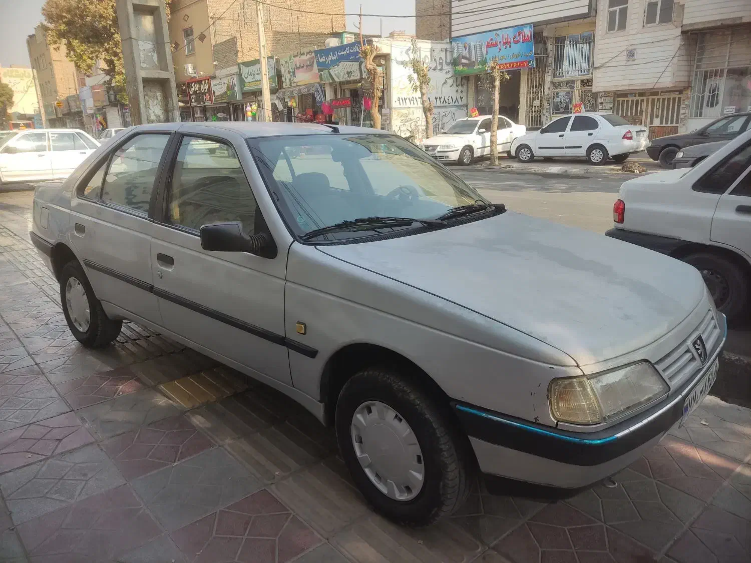 پژو ۴۰۵ نقره ای|خودرو سواری و وانت|ورامین, ورامین|دیوار