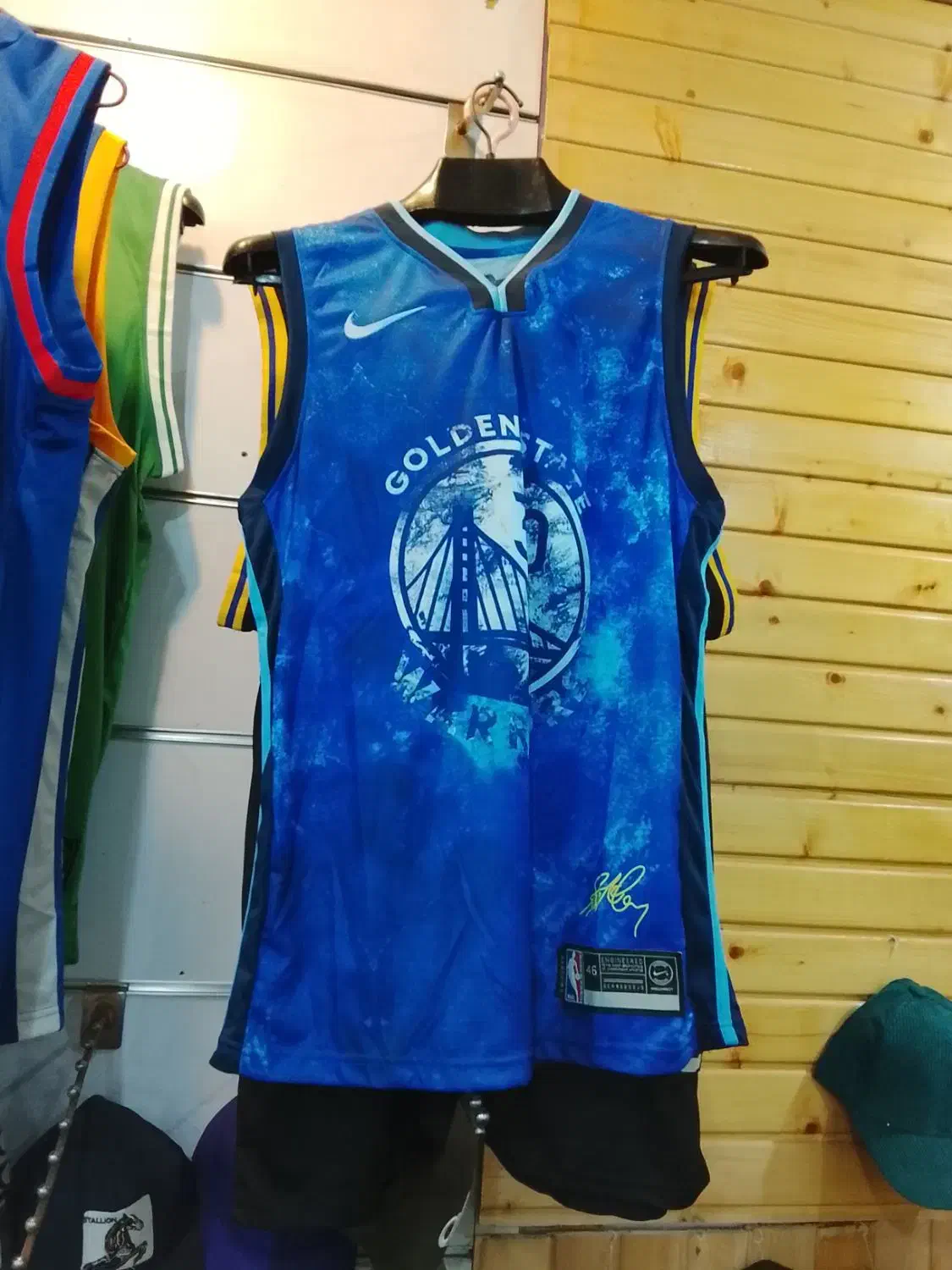 ست تاب شرتک|لباس|ورامین, ورامین|دیوار