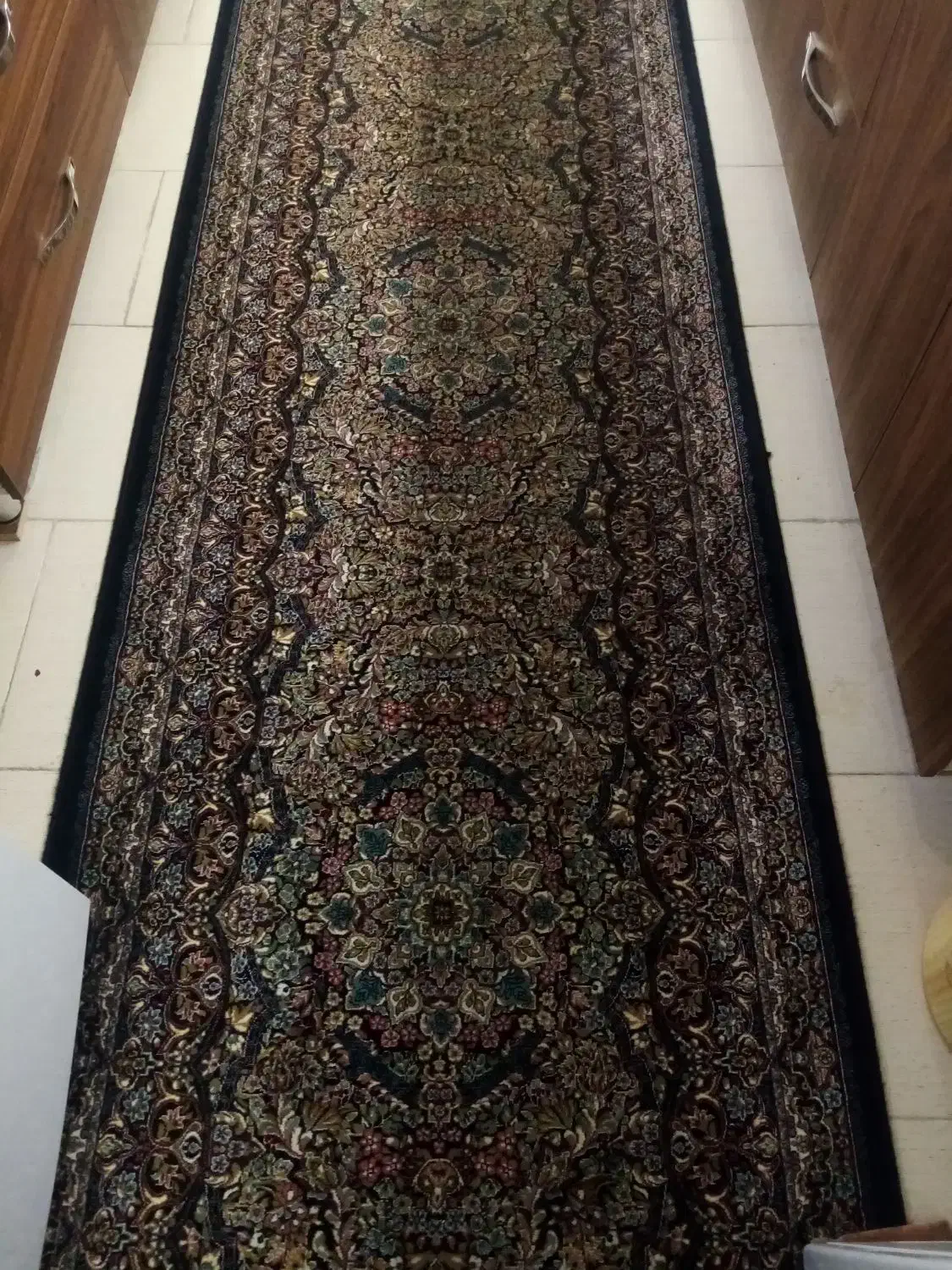 یک عدد فرش به متراژ 1 *4 تمیز|فرش|قزوین, |دیوار