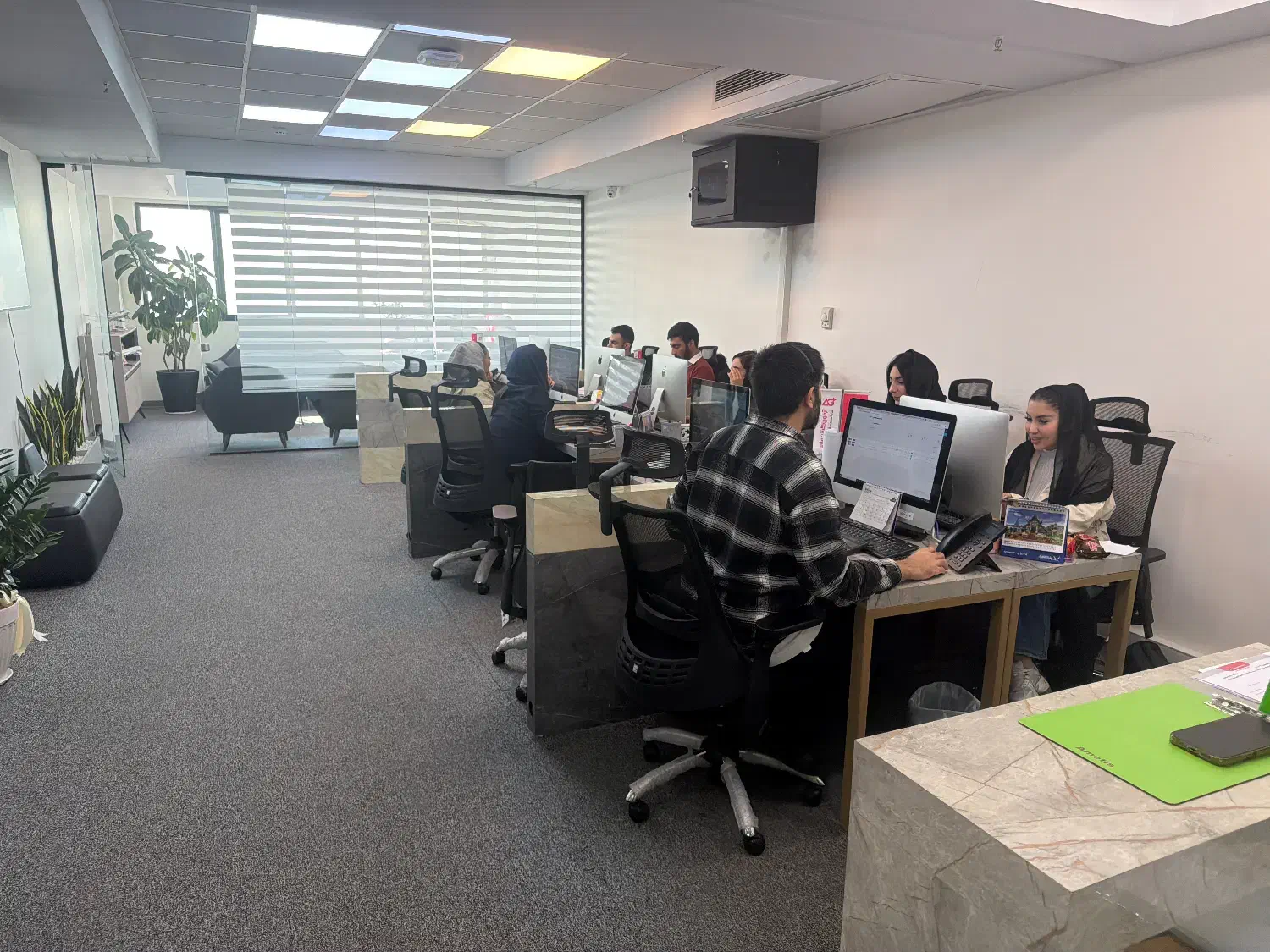 استخدام منشی آژانس هواپیمایی|استخدام اداری و مدیریت|تهران, فردوس|دیوار