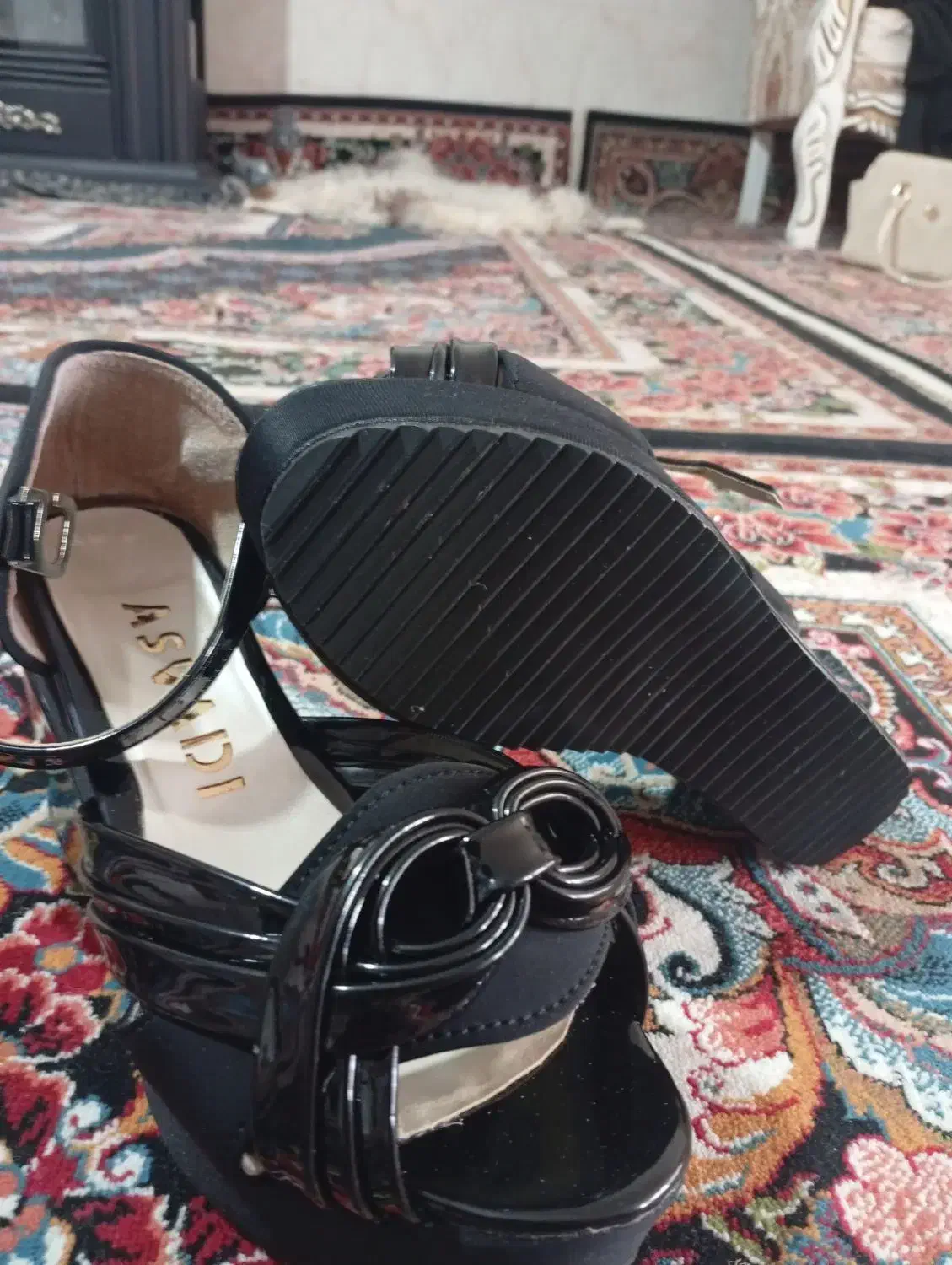 کفش مجلسی|کیف، کفش، کمربند|سجاس رود, |دیوار