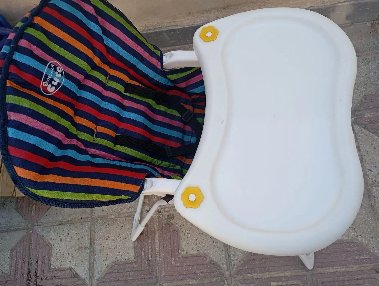 صندلی ناهار خوری کودک|تخت و صندلی بچه|شیراز, مسلم|دیوار