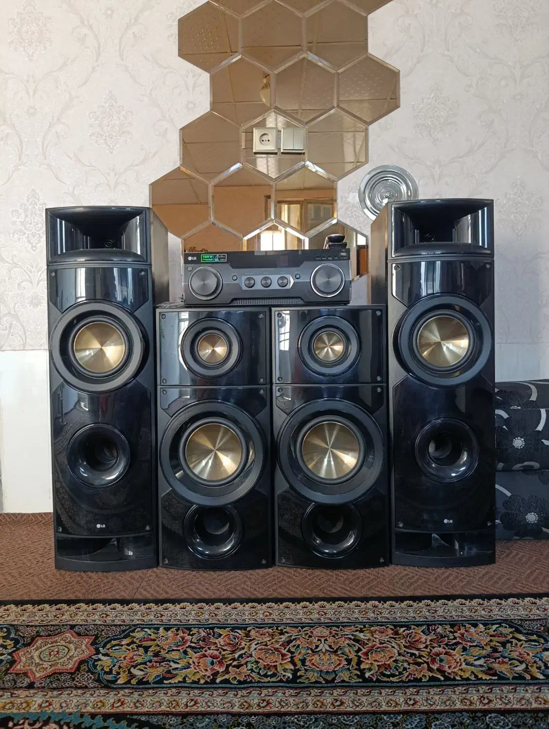 یک دستگاه سیستم صوتی LG1600 وات 4.2 کاناله|سیستم صوتی خانگی|فسا, |دیوار