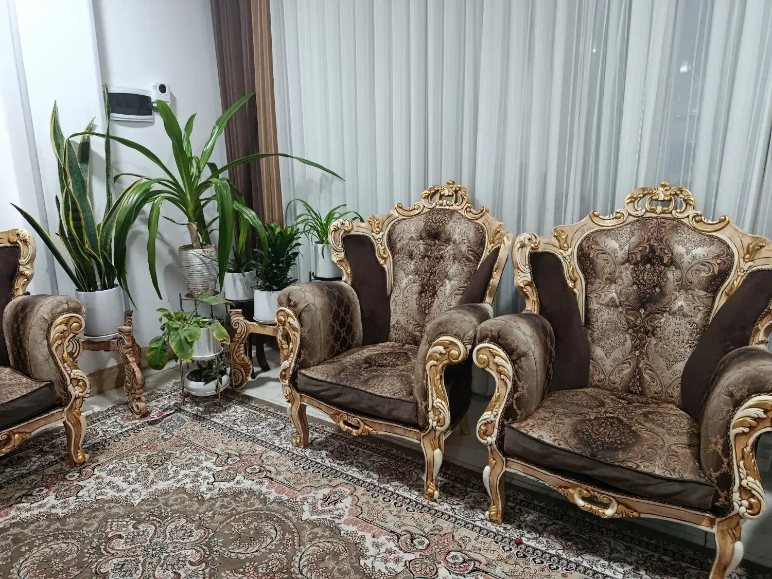 مبل سلطنتی ۹نفره تمییز|مبلمان خانگی و میز عسلی|لنجان, |دیوار