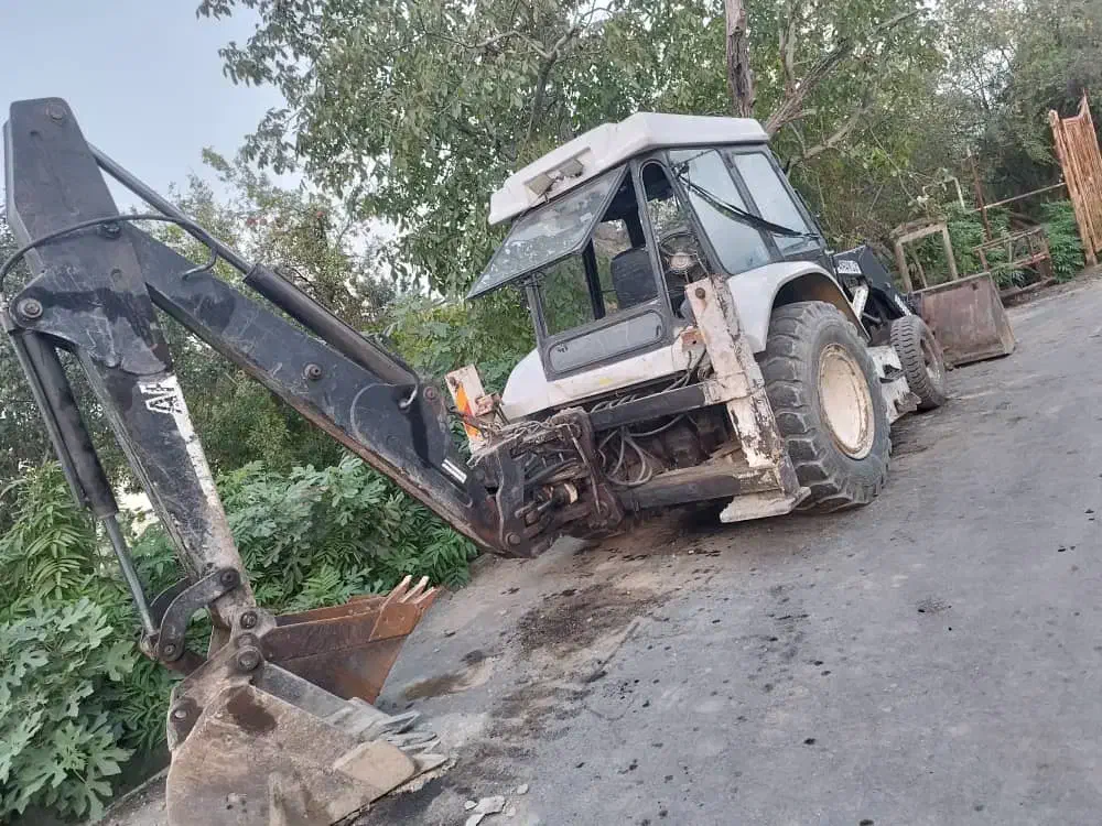 بیل بکهو لودر آران ۹۰۰|خودرو سنگین|گرگان, |دیوار