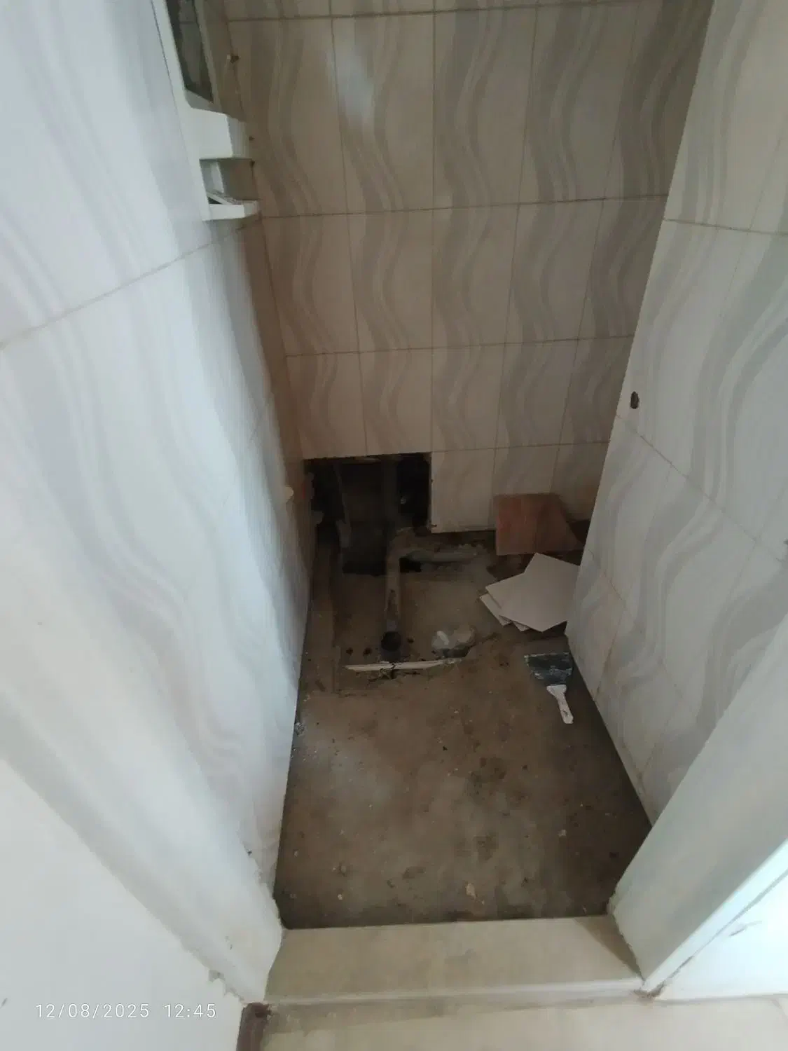 رفع نم زدگی حمام وسرویس|خدمات پیشه و مهارت|هشتگرد, فاز ۷ مهستان|دیوار