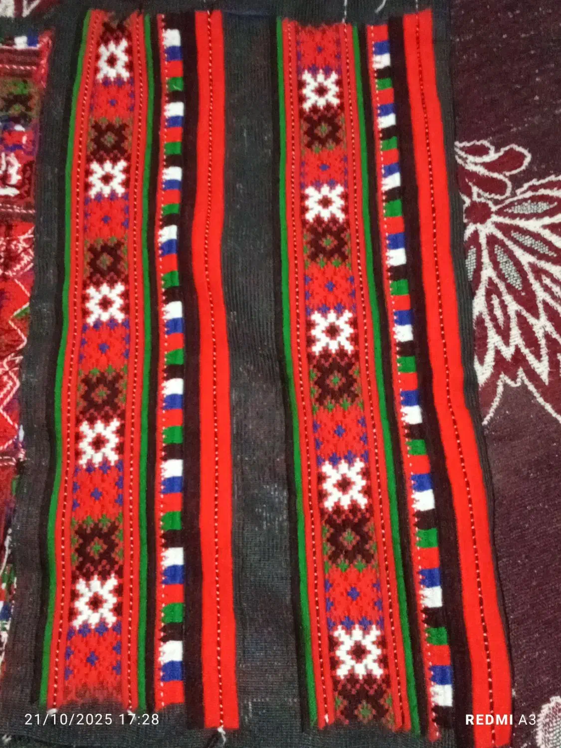 زیاستین چپی دوز|لباس|خاش, |دیوار