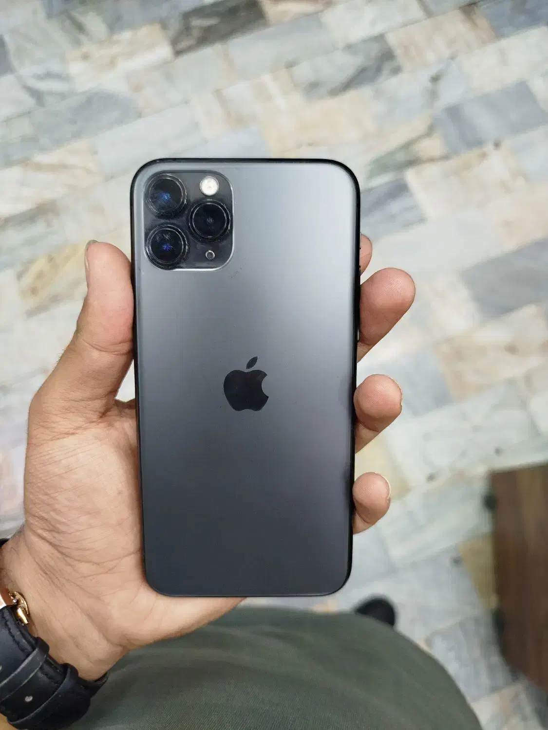 اپل iPhone 11 Pro با حافظهٔ ۶۴ گیگابایت|موبایل|همدان, |دیوار