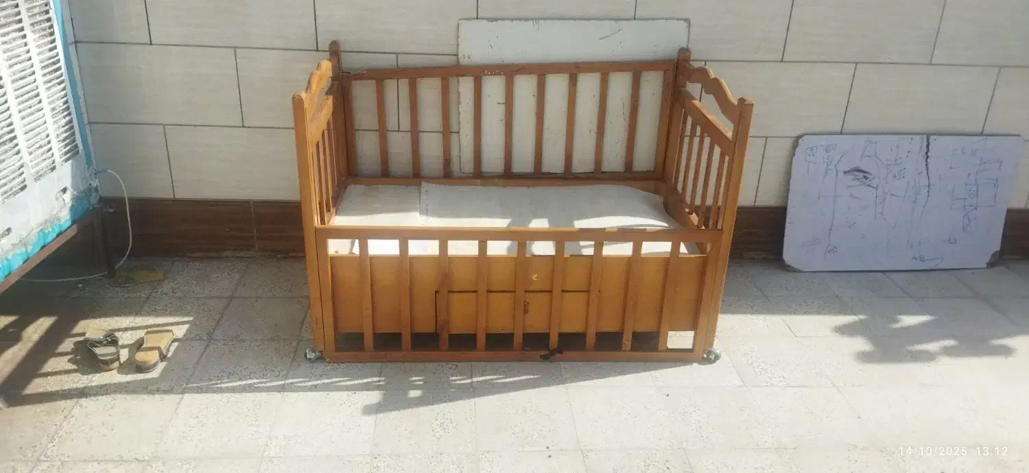 تخت کودک|تخت و صندلی بچه|خواف, |دیوار