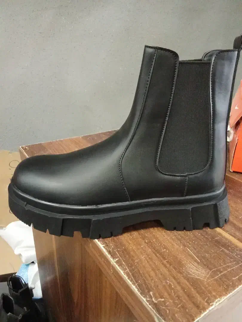 بوت مردانه بغل کش ترند سال  سایز ۴۲|کیف، کفش، کمربند|اصفهان, قلعه طبره|دیوار