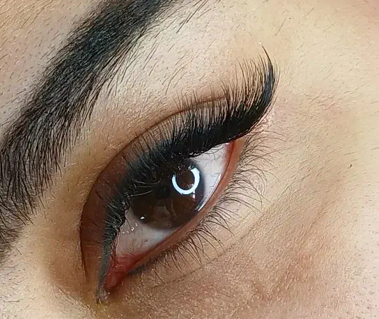 خدمات و آموزش اکستنشن مژه|خدمات آرایشگری و زیبایی|اصفهان, برازنده|دیوار