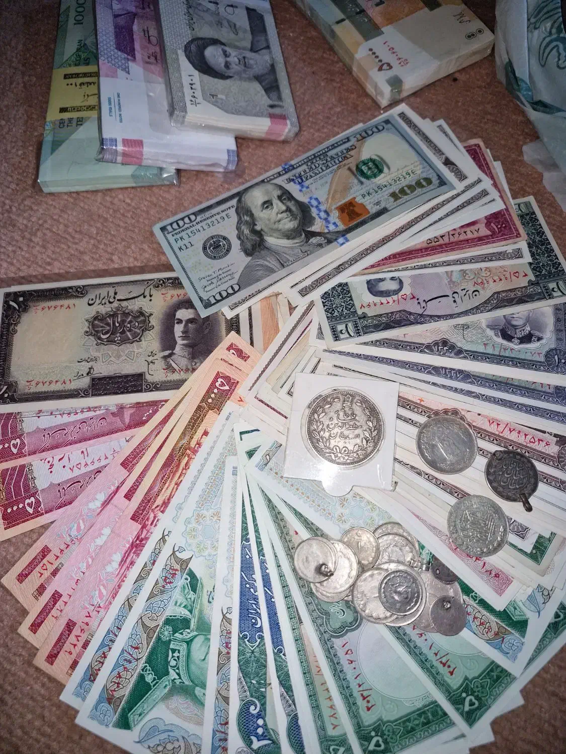 فروش و خریدار سکه و اسکناس قدیمی و کلکسیونی|کلکسیون سکه، تمبر، اسکناس|کرج, گلشهر|دیوار