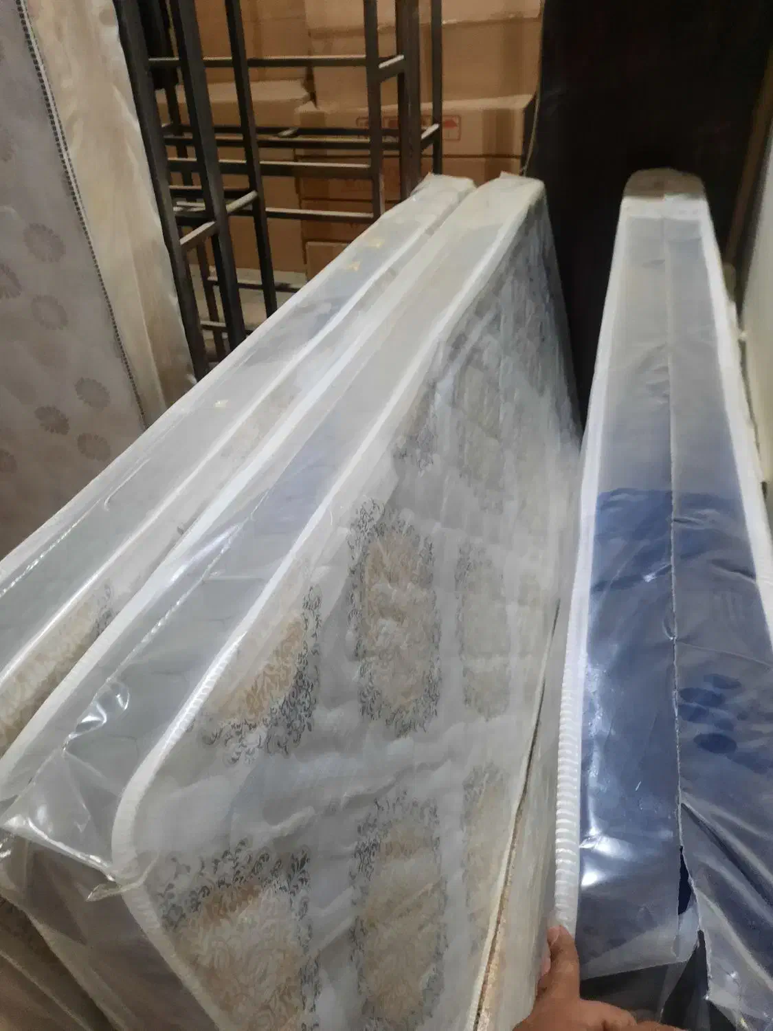 تشک|تشک تختخواب|اصفهان, قهجاورستان|دیوار