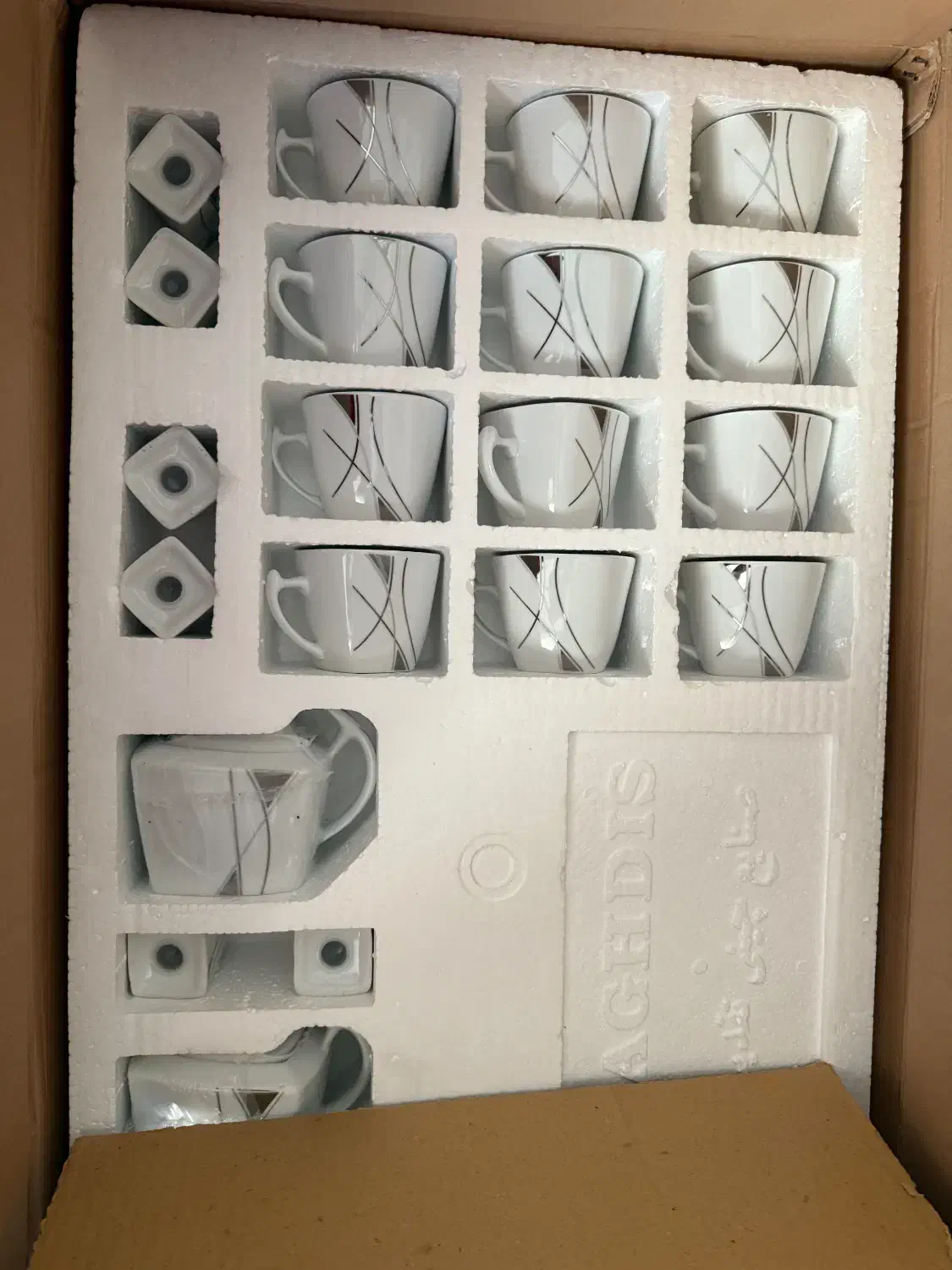 چینی|ظروف سرو و پذیرایی|هشتگرد, شهرک ولیعصر (مصلی)|دیوار