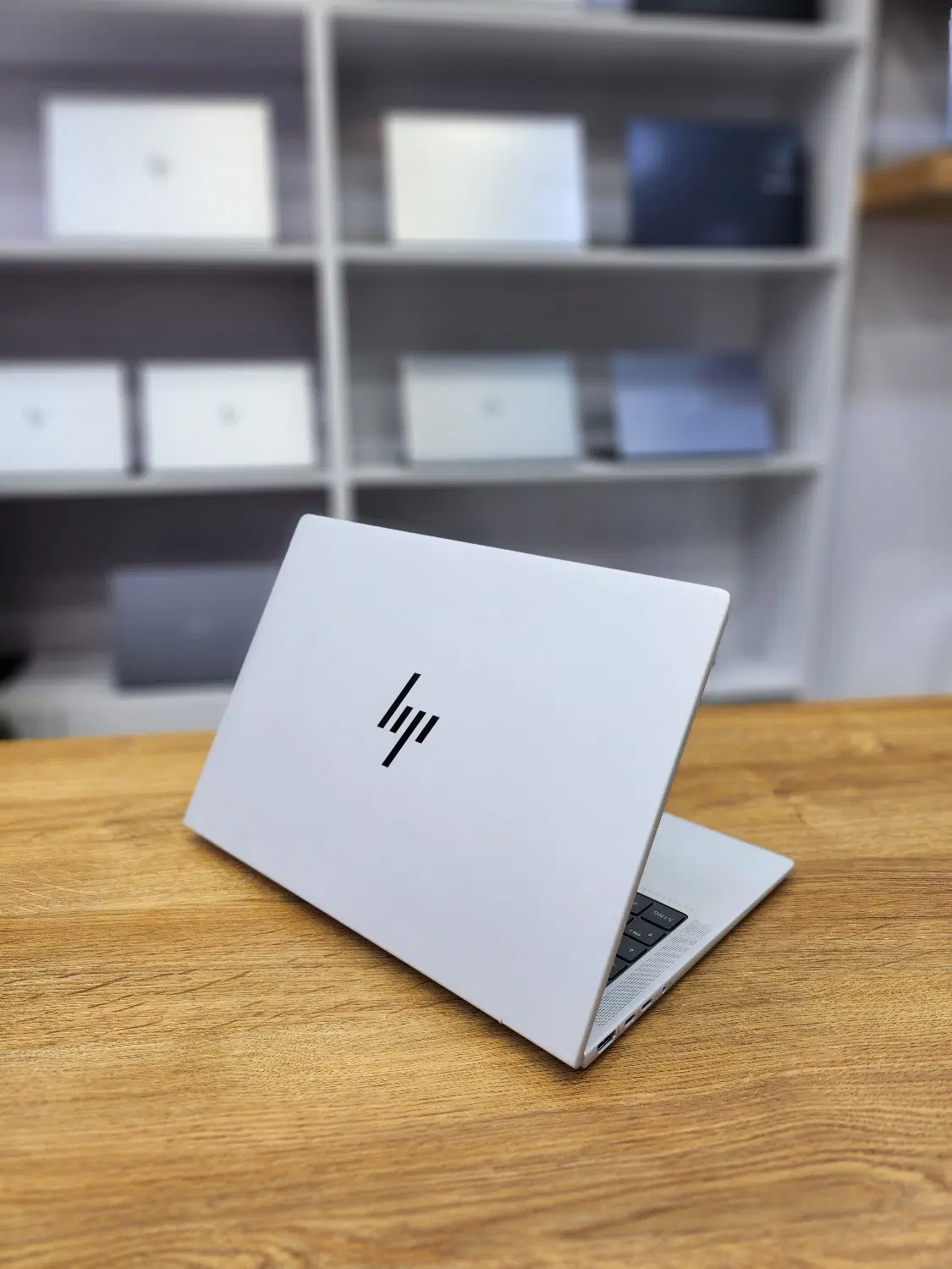 لپتاپ HP با پردازنده اولترا 7 و رم 32 گیگ|رایانه همراه|شیراز, ملاصدرا|دیوار