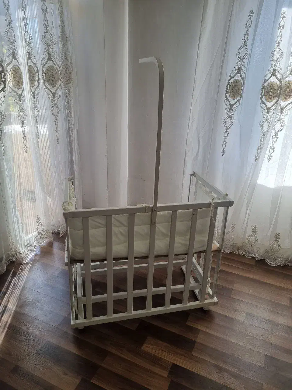 تخت نوزاد|تخت و صندلی بچه|تنکمان, |دیوار