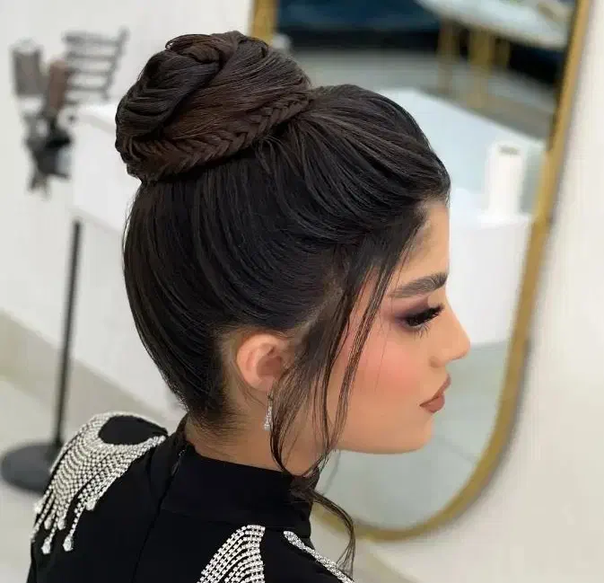 میکاپ و شنیون تخصصی و آموزش|خدمات آرایشگری و زیبایی|کرمانشاه, |دیوار