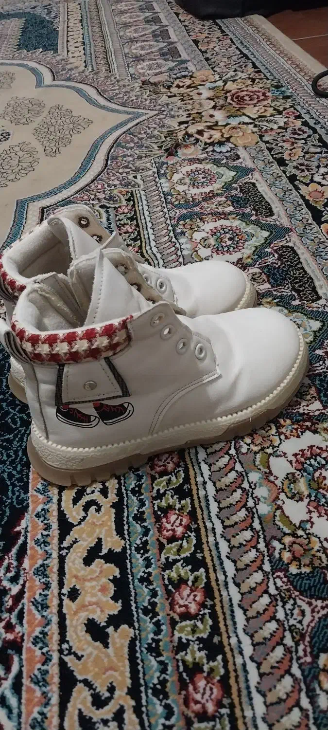 نیم بوت بچگانه|کفش و لباس بچه|رشت, کوی طالقانی|دیوار