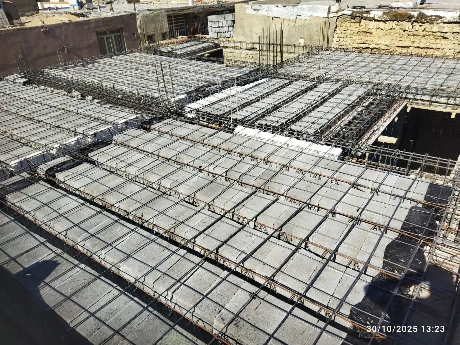 سقف زن،شناژ بندی اسکلت بنایی|خدمات پیشه و مهارت|شیراز, تل حسین‌آباد|دیوار