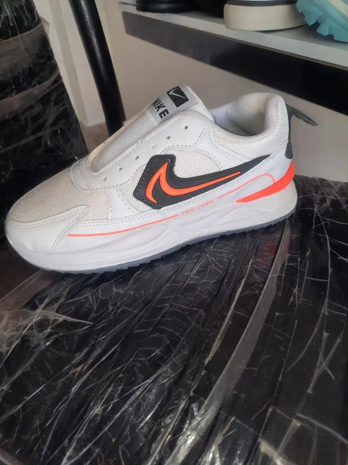 کفش پاندا|کیف، کفش، کمربند|شوشتر, |دیوار