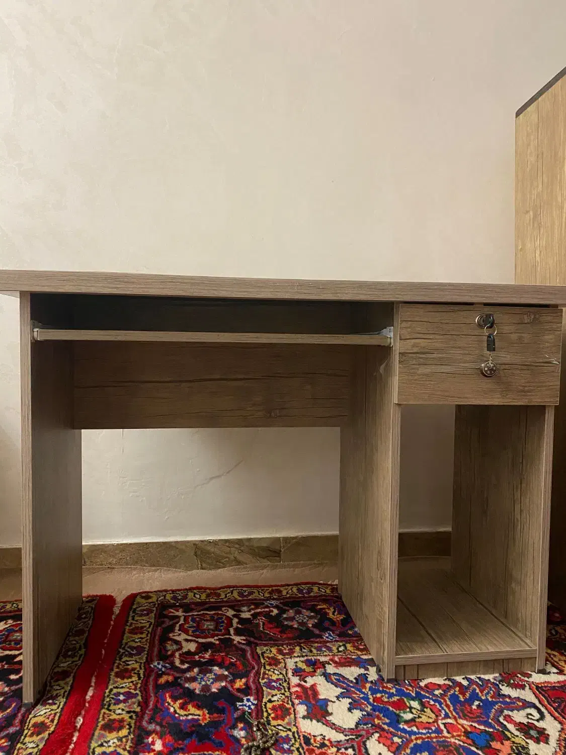 میز تحریر وکامپیوتر|میز تحریر و کامپیوتر|تبریز, |دیوار